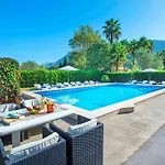 Papa: Serene Mountain Views In Cala San Vicente Pollenca