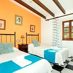 Papa: Serene Mountain Views In Cala San Vicente Villa Pollenca