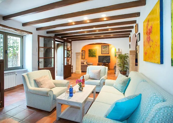 Villa Papa: Serene Mountain Views In Cala San Vicente Pollenca