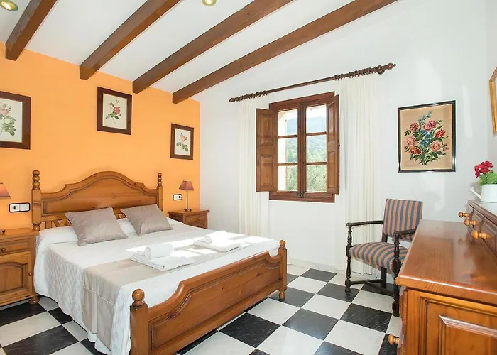 Papa: Serene Mountain Views In Cala San Vicente Villa *