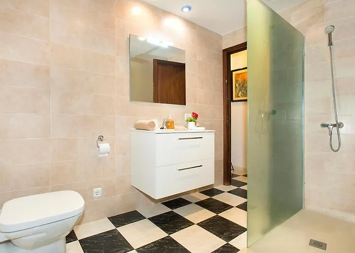 Papa: Serene Mountain Views In Cala San Vicente Villa *