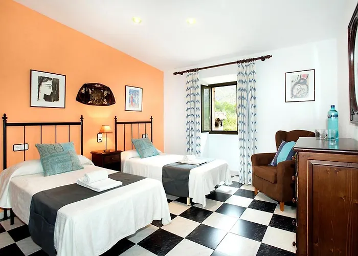 Villa Papa: Serene Mountain Views In Cala San Vicente