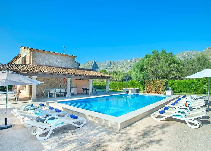 Papa: Serene Mountain Views In Cala San Vicente